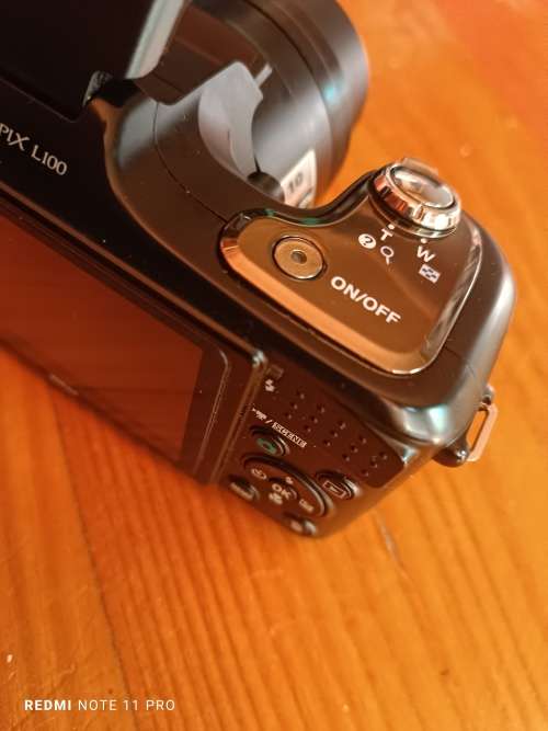 Nikon Coolpix L100 - 10MP - 15 x Zoom - Digital Camera