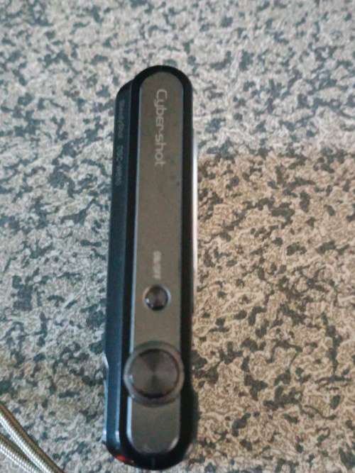 Sony DSC W810 - 20.1MP - 6x Zoom - Digital Camera