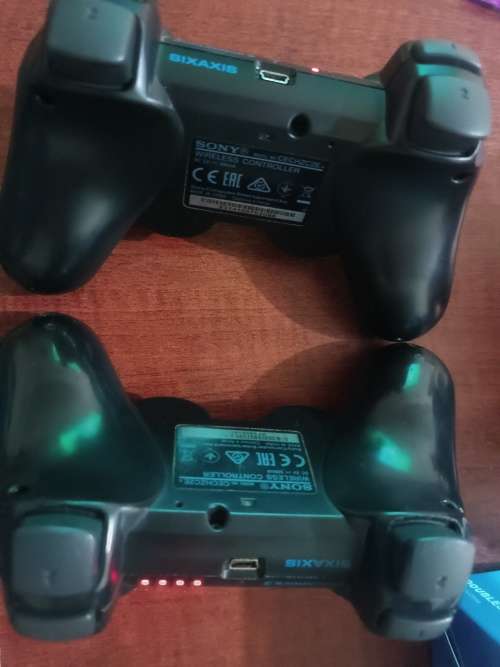 2 x Ps3 controllers