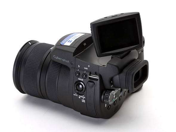 Sony CyberShot DSC R1 - 10.3MP - 5x Zoom - Digital Bridge Camera