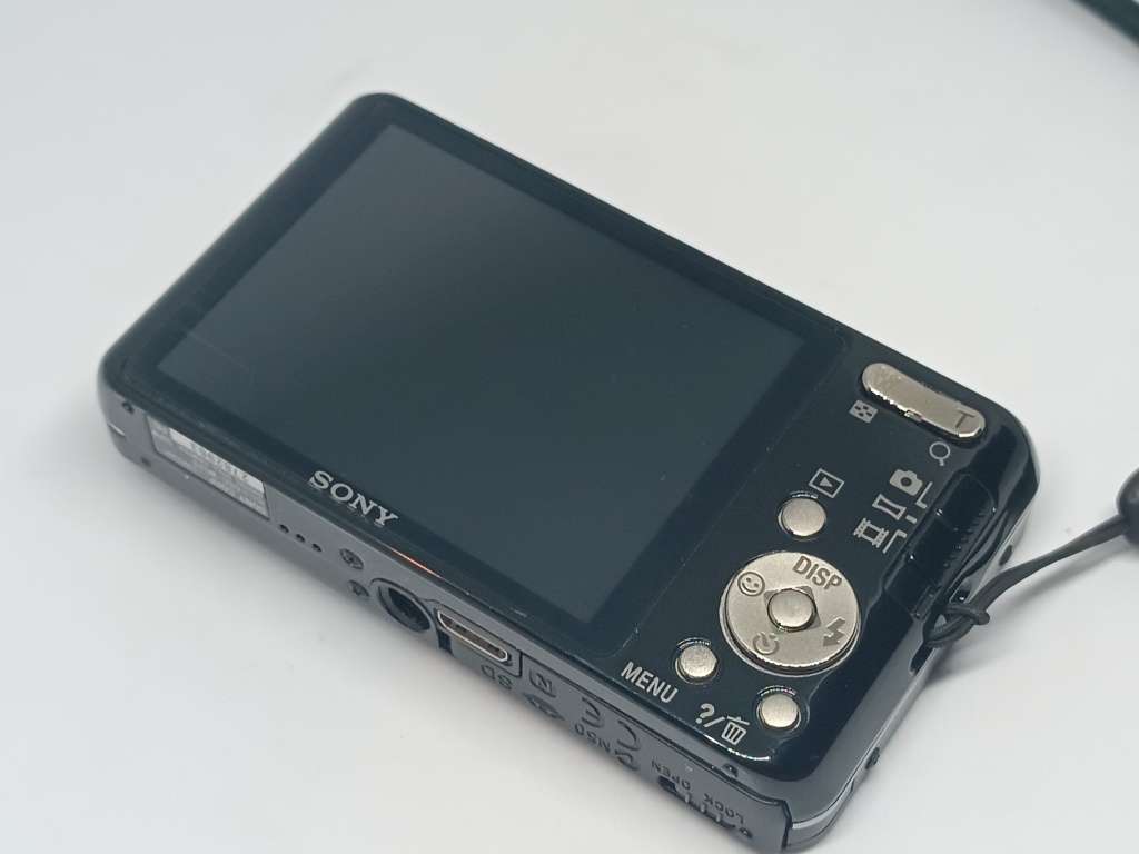 Sony CyberShot DSC W570 - 16MP - 5x Zoom - Digital Camera