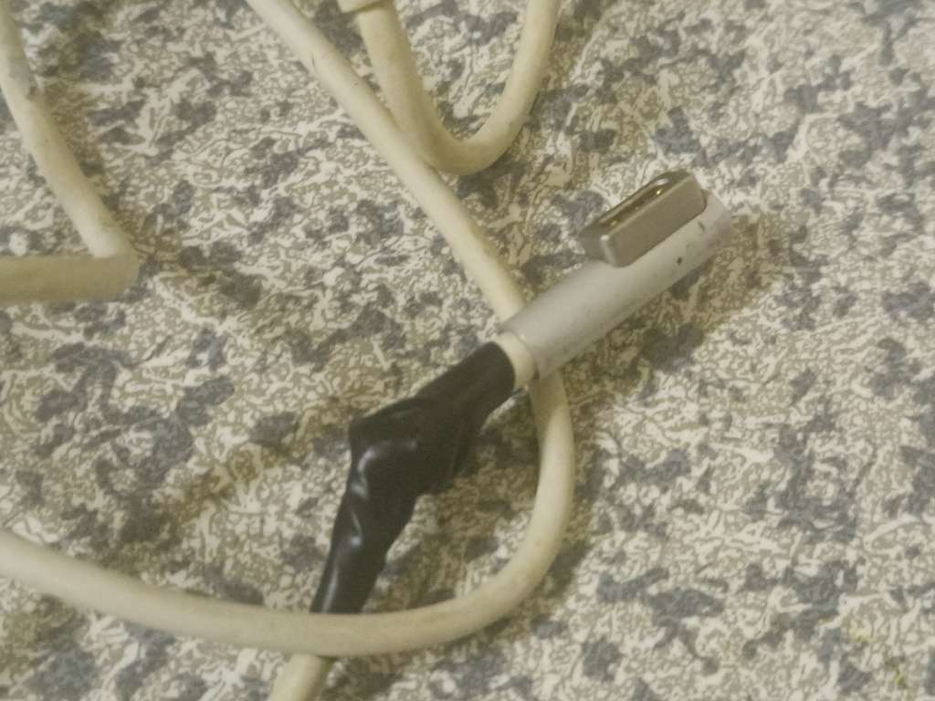 Apple Macbook (battery not holding power)