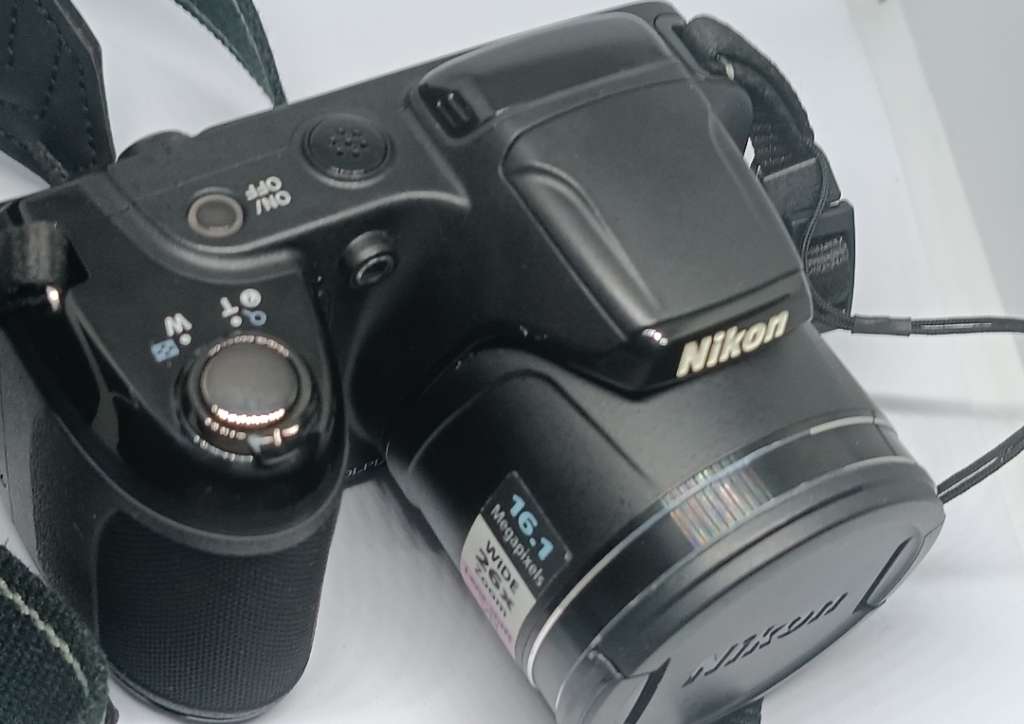 Nikon Coolpix L320 - 16MP - 26x Zoom - Digital Camera