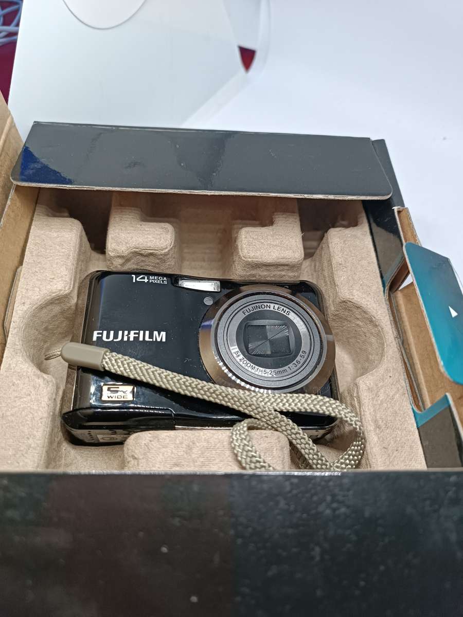 Fujifilm FinePix AX250 - 14MP - 5x Zoom - Digital Camera