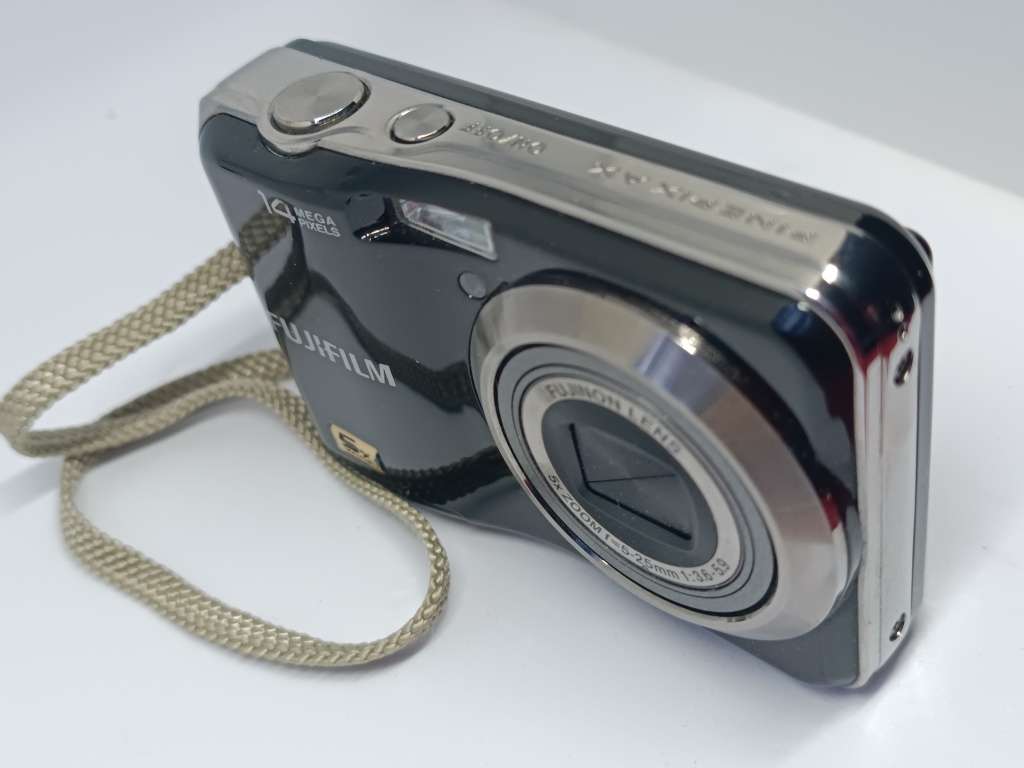 Fujifilm FinePix AX250 - 14MP - 5x Zoom - Digital Camera