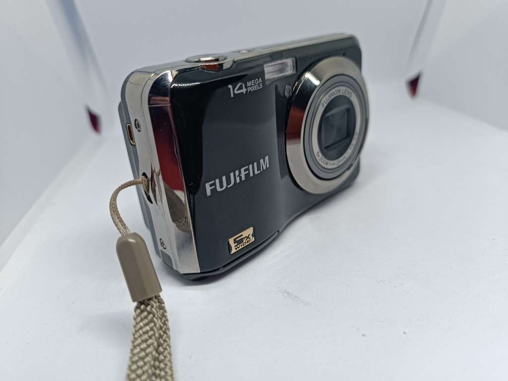 Fujifilm FinePix AX250 - 14MP - 5x Zoom - Digital Camera