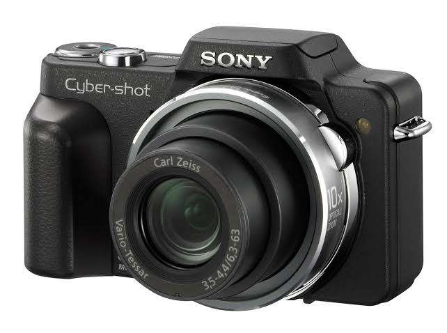 Sony CyberShot DSC H3 - 8.1MP - 10x Zoom - Digital Camera