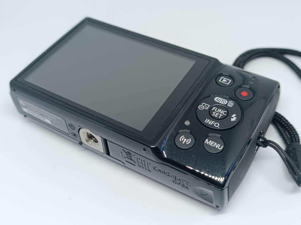 Canon IXUS 190 - 20MP - 10X ZOOM - DIGITAL CAMERA