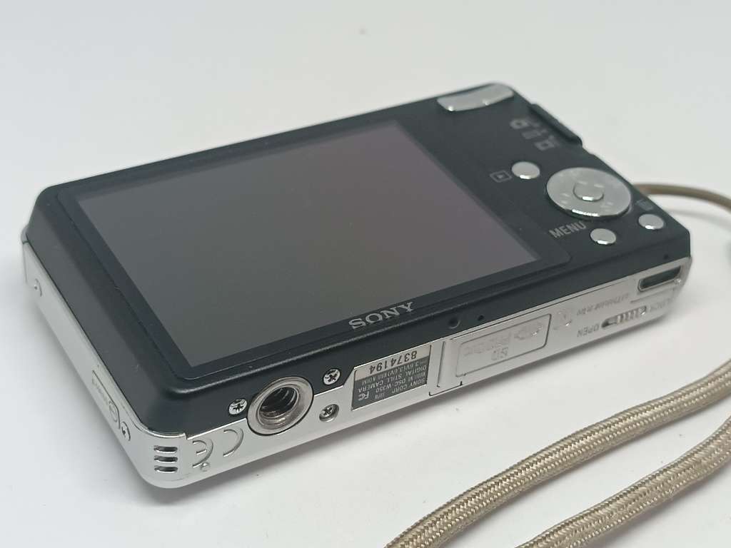 Sony Cyber-Shot DSC W350 - 14.1MP - 4x Zoom - Digital Camera