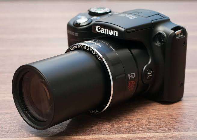 Canon POWERSHOT SX500iS - 16MP - 30x Zoom - Digital Camera