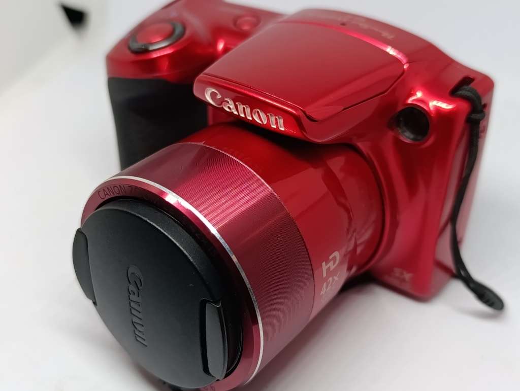 Canon POWERSHOT SX420iS - 20MP - 42x Zoom - Digital Camera (WiFi)