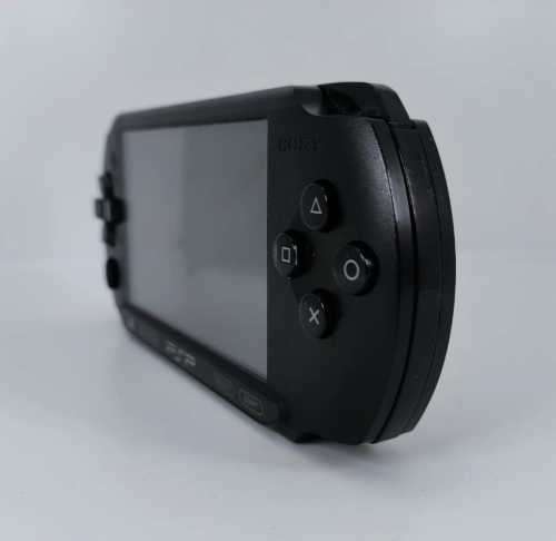 PSP Portable + 5 Games included