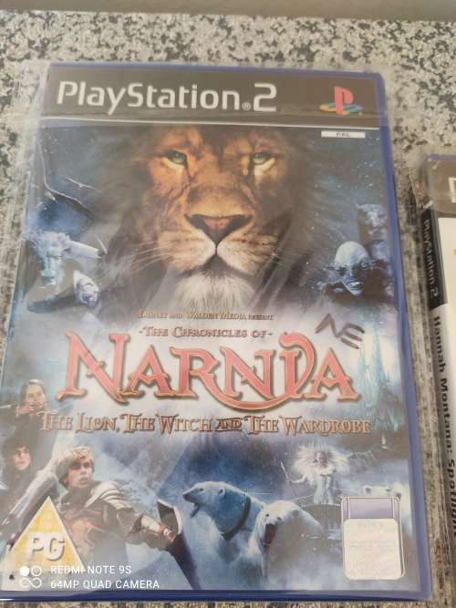 PS2 CONSOLE + 2 CONTROLLERS + 5 GAMES