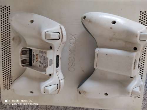 XBOX 360 CONSOLE FOR PARTS OR REPAIR