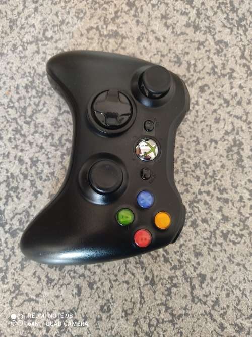 XBOX 360 WIRELESS CONTROLLER
