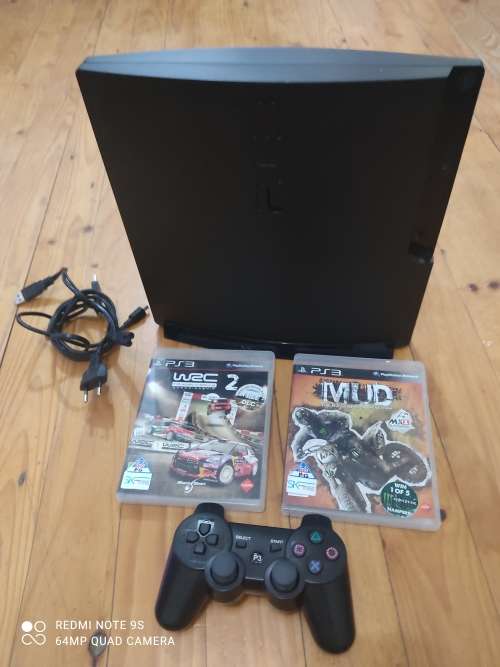 PS3 slim 320GB Console + stand