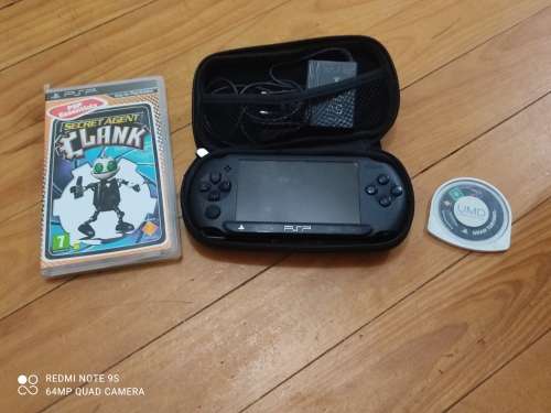 PSP Portable console Model E1004 + games