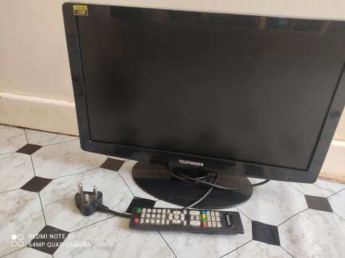22` Telefunken TV + remote
