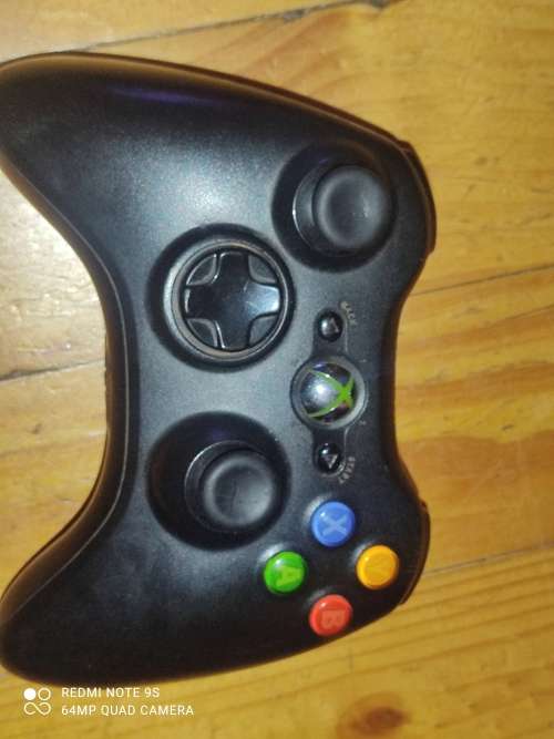 Xbox 360 controller for repair