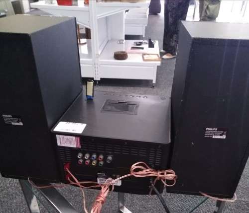 Phillips DvD micro music system DcD3020