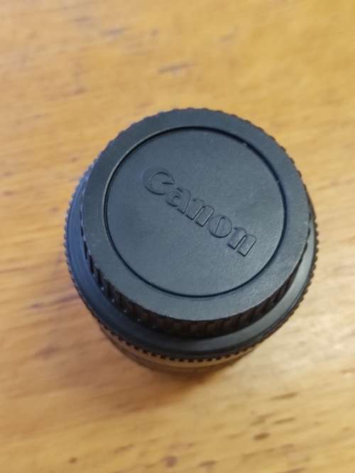Canon EFS 18-55mm lens