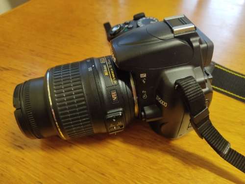 Nikon D5000