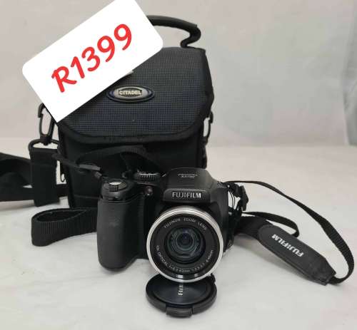 Fujifilm FinePix S5700 - 7.1MP - 10x Zoom - Digital camera