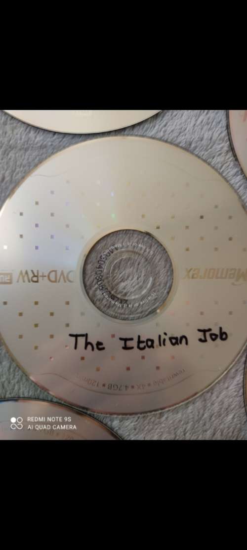 PS2 CHIPPED CONSOLE WITH 13 GAMES!! DON'T MISS OUT ON THIS ONE!!!!!*******