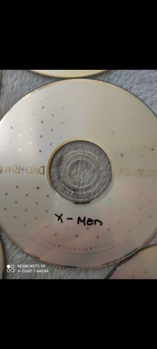 PS2 CHIPPED CONSOLE WITH 13 GAMES!! DON'T MISS OUT ON THIS ONE!!!!!*******