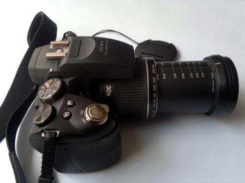 FUJIFILM FINEPIX HS10