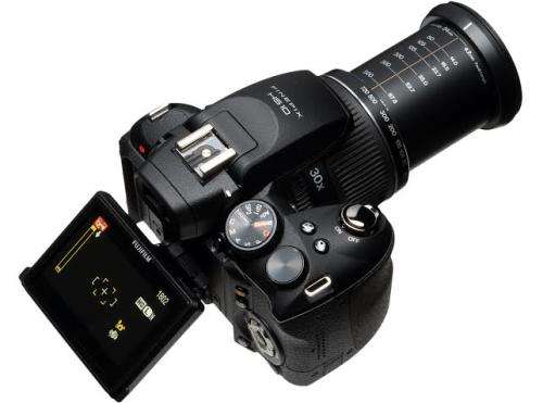 FUJIFILM FINEPIX HS10