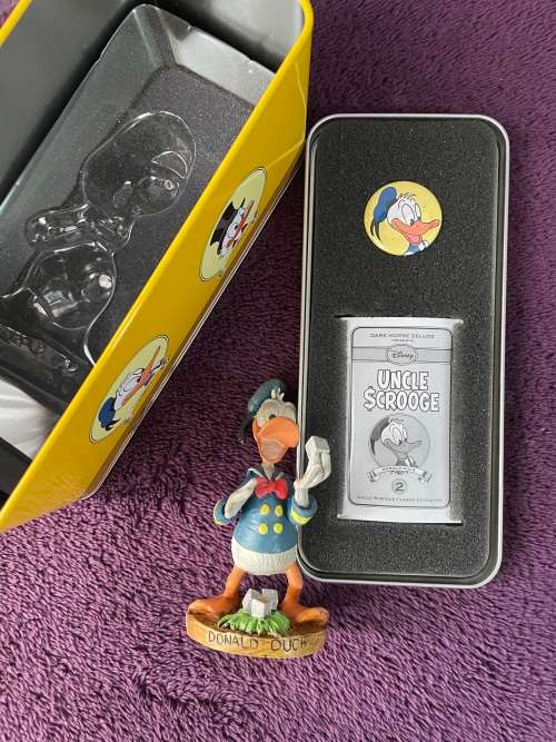 Dark Horse Deluxe Classic Uncle Scrooge #2 Donald Duck Square Egg Statue Limited Edition #262 of 950