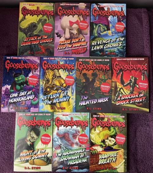 Goosebumps by R.L. Stine - 10 Books (Paperback)