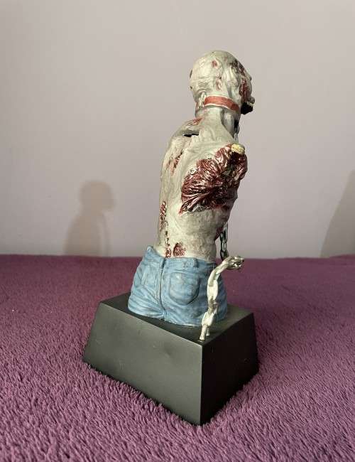 Diamond Select Toys The Walking Dead Michonne`s Pet Zombie Color Vinyl Bust - Coin Bank