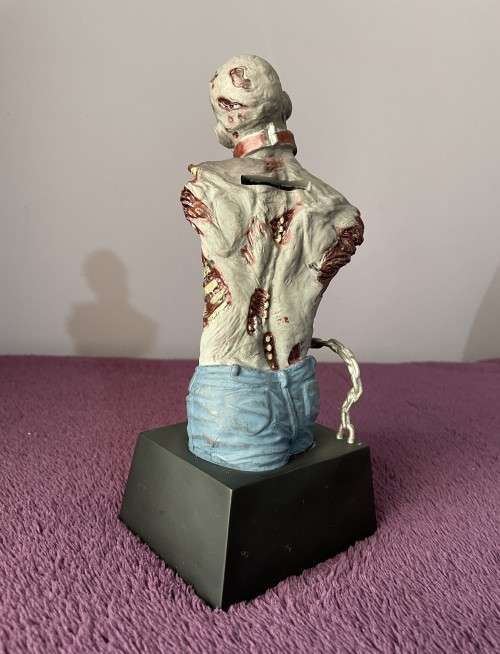 Diamond Select Toys The Walking Dead Michonne`s Pet Zombie Color Vinyl Bust - Coin Bank