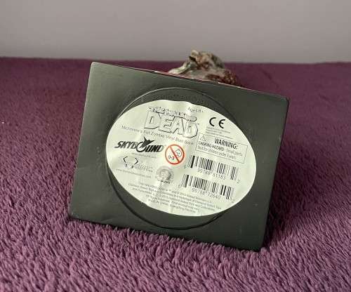 Diamond Select Toys The Walking Dead Michonne`s Pet Zombie Color Vinyl Bust - Coin Bank