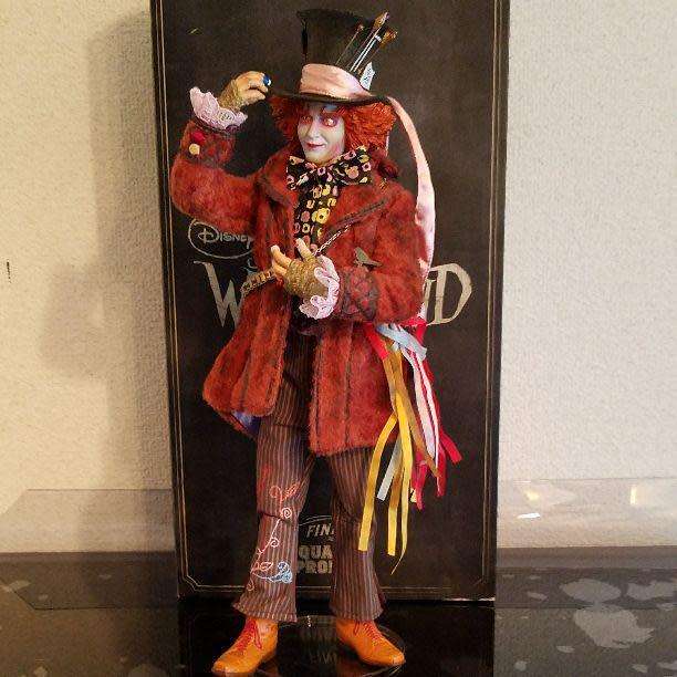 Alice in Wonderland: Mad Hatter Real Action Heroes Figure
