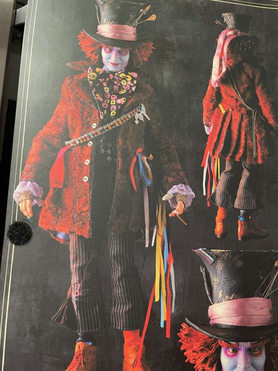 Alice in Wonderland: Mad Hatter Real Action Heroes Figure