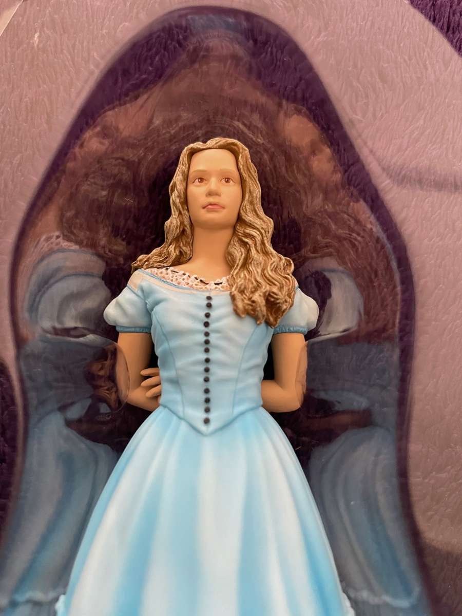 Alice In Wonderland  Medicom PVC Ultra Detail Figures