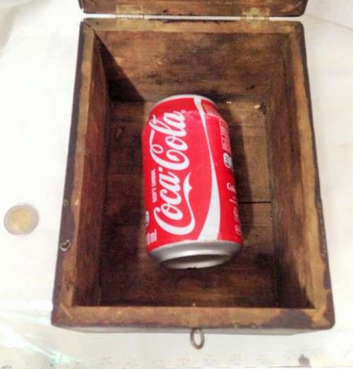 VINTAGE  *WOOD BOX  *HINGES*BRASS HANDLE* CATCH!!GREAT COUNTRY HOME DECOR!!!L@@Kat all my LISTINGS