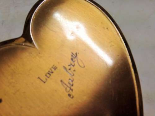 Powder COMPACT So Special*Heart shape gold tone blush metal Scroll  initial+ Scrip reads Love Aubrey