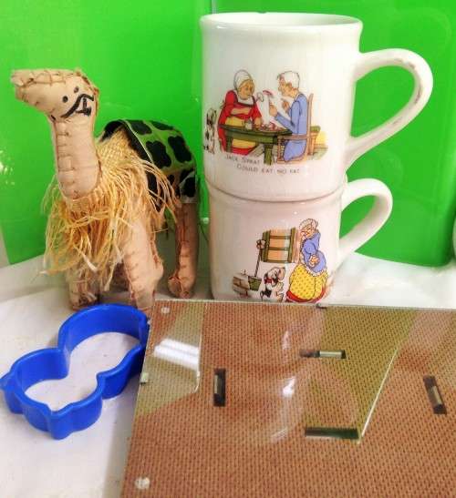 2 Nursery Rhym Cups*For DISPLAY ONLY*!!GREATCOUNTRY HOME DECOR!!L@@k at myOTHER LISTINGS