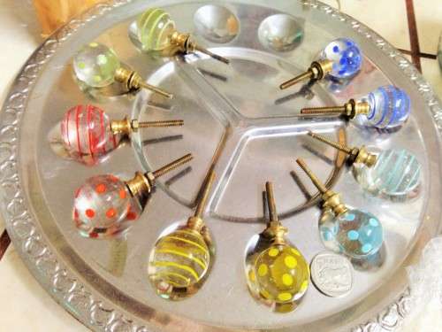handle 1 x GLASS  BALL  asorted decor colour DECOR*DOOR *WEIGHT*AVAILABLE *bid is for each one
