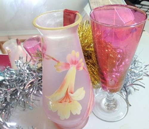*EXCEPTIONAL*2 PINK GLASS VASE*1 HandPainted*GREAT COUNTRY HOME DECORL@@KatMY BUY NOWitemsNO WAITING