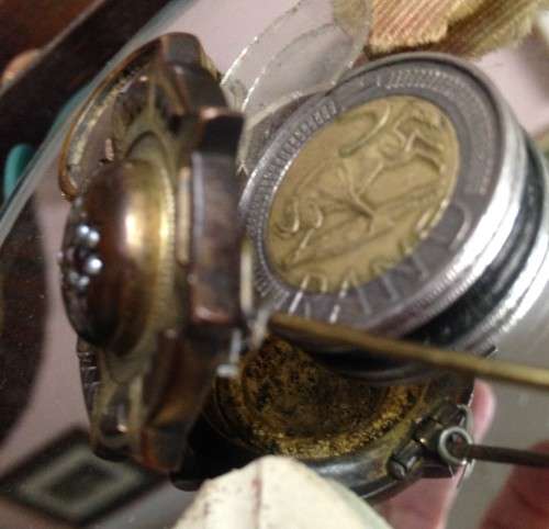 Vintage MOURNING BROOCH GOLD TONE METALForget me Not- Back Metal ring glass -place for photo/hair c