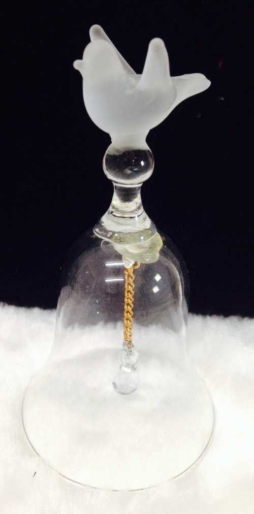 BELL- GLASS CRYSTAL*FROSTED BIRD ON TOP OF HANDEL!!GREAT COUNTRY HOME DECOR!!!
