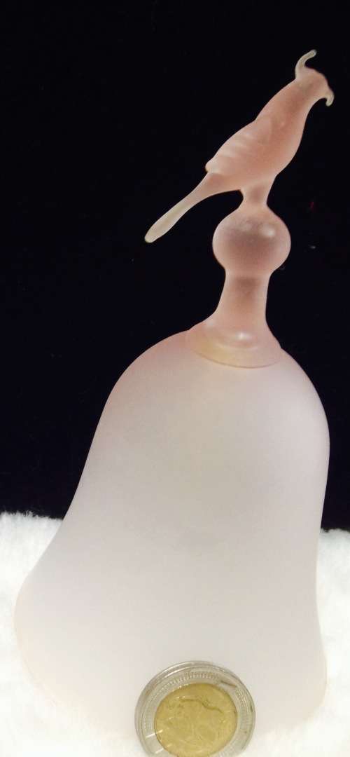 EXQUISITE*BELL 1 PINK FROSTED GLASS-BIRD ON TOP OF HANDEL