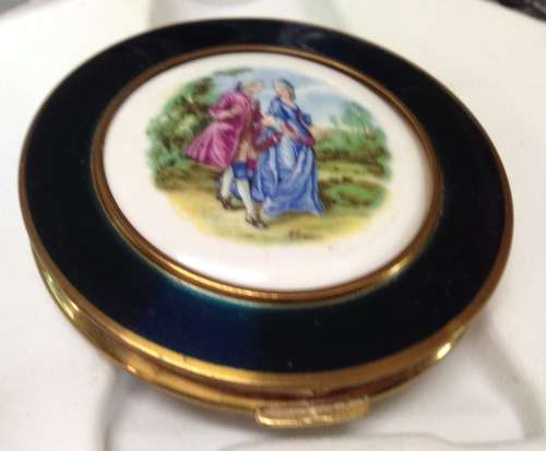 Powder Compact - Genuine artist signed Porcelain -FRENCH COURTING COUPLE