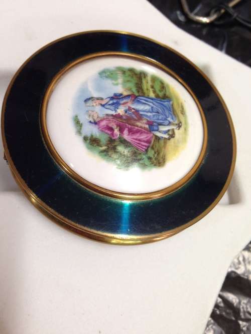 Powder Compact - Genuine artist signed Porcelain -FRENCH COURTING COUPLE