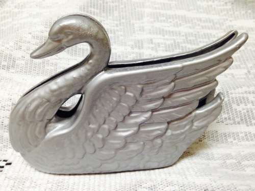 GODINGE c1984Cast Iron Swan + 2 Swan SALTS glass EPNS metal wing +1 mustard Spoon